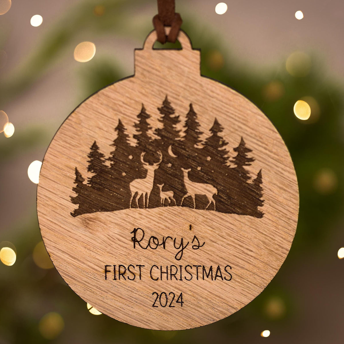 Wooden bauble with reindeer family of 3.