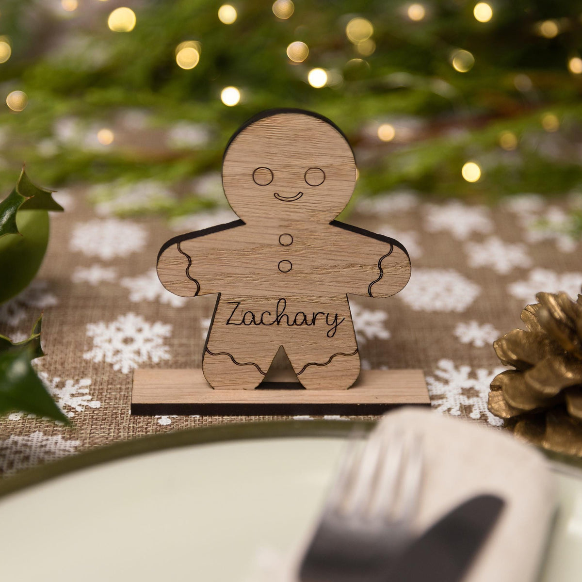 Standing gingerbread man wooden place name setting