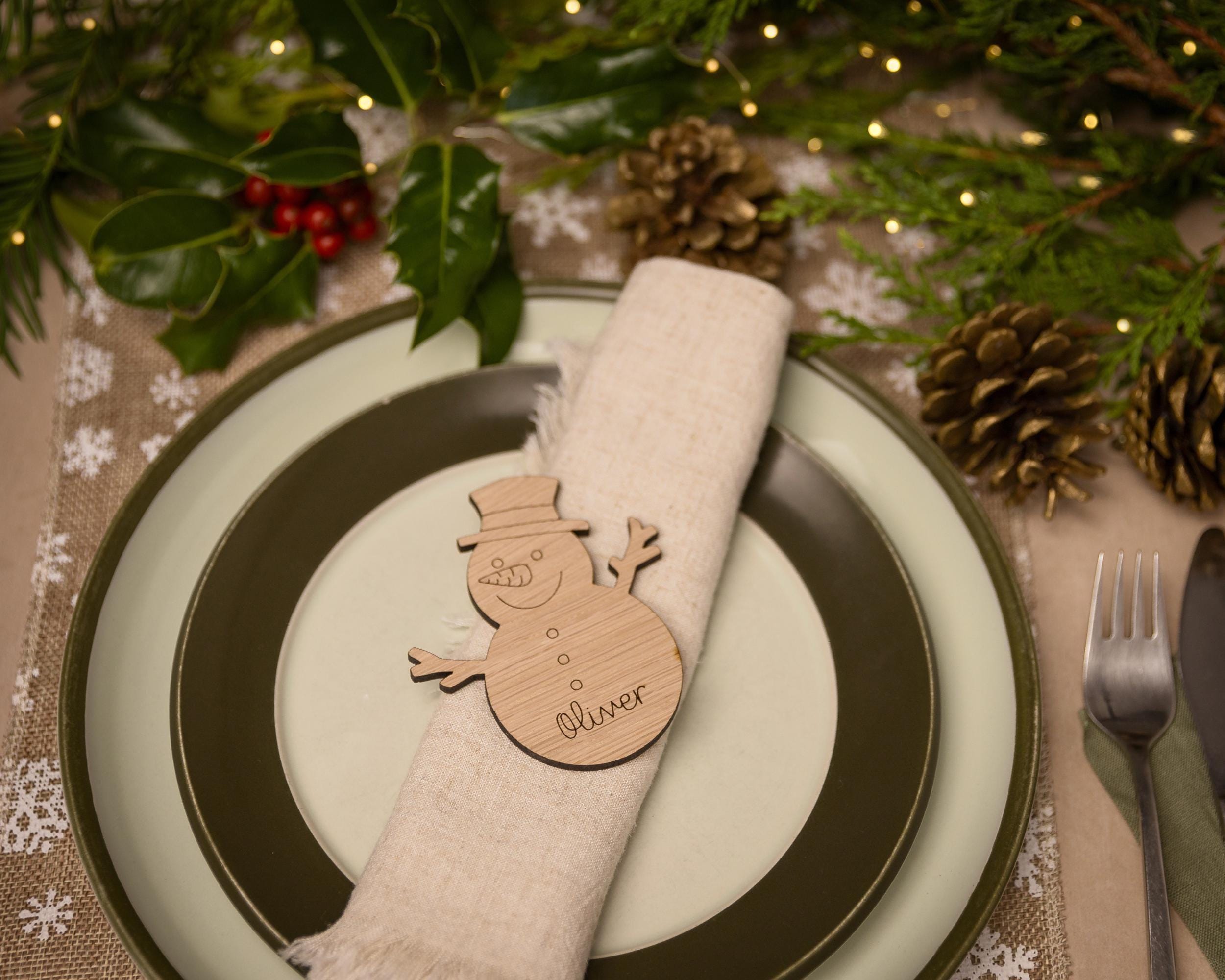 Wooden place setting in shape of a snowman