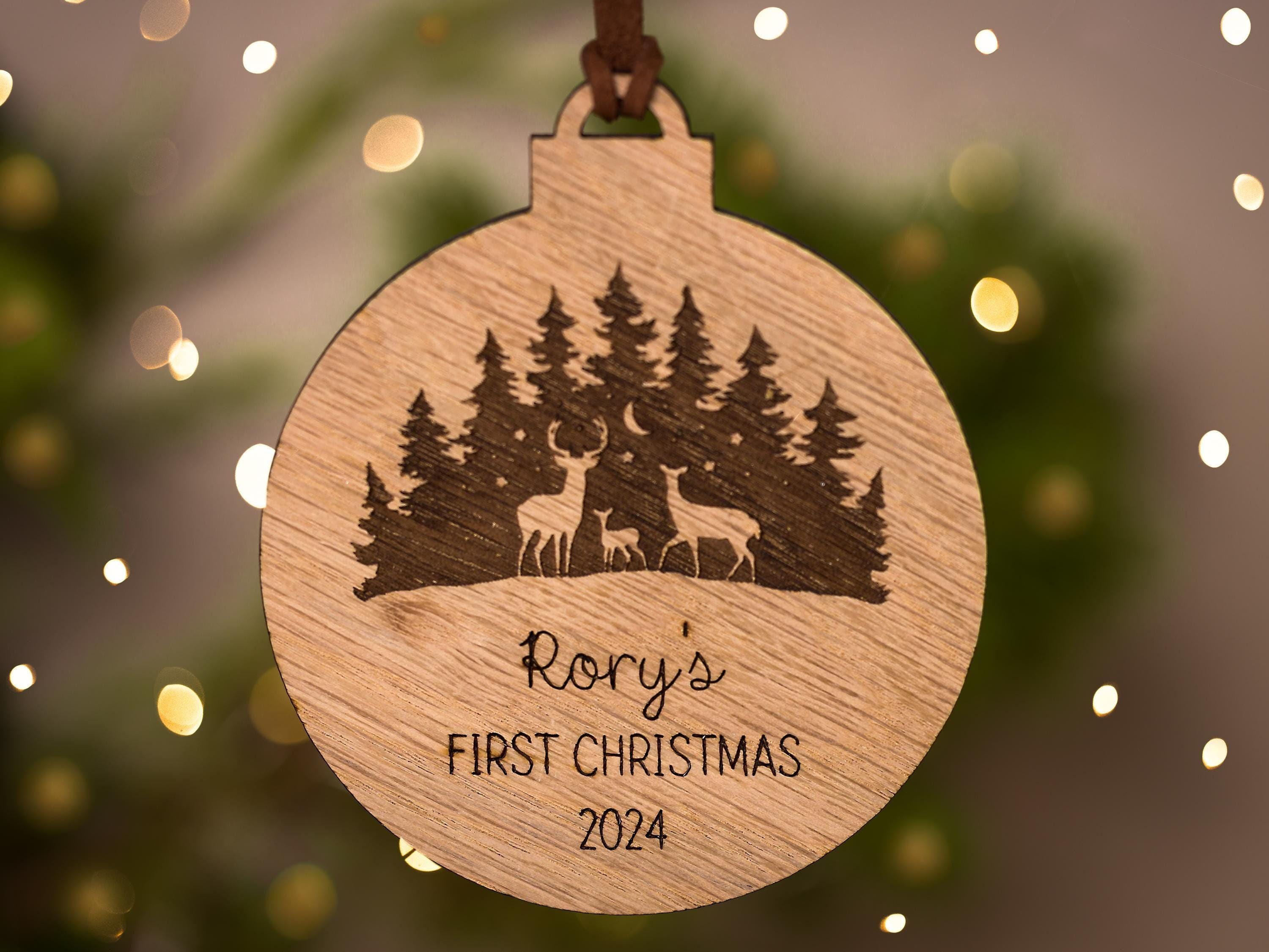 Wooden bauble with reindeer family of 3.